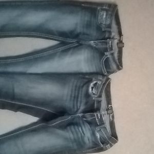 2 pair women jeans one zoo other Ariya